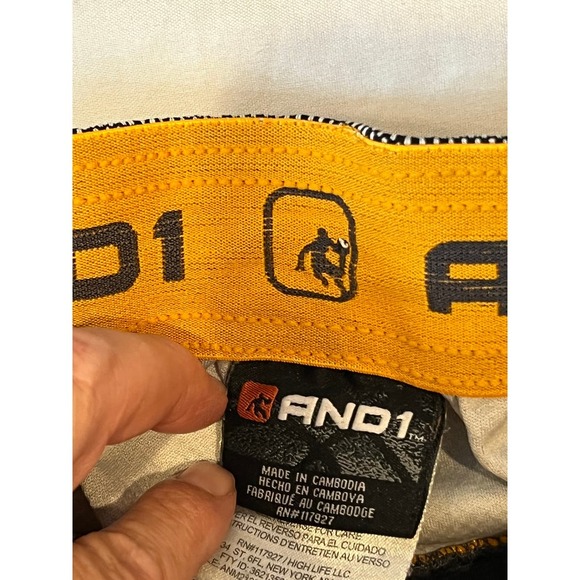 AND1 Basketball Shorts Mens M - Picture 2 of 4